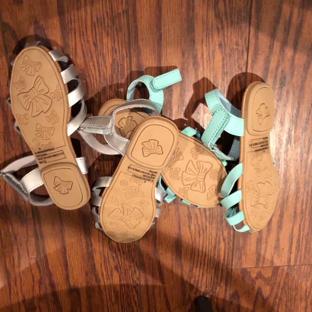 Cat and jack sandals size 10 NWOT - Picture 2 of 2